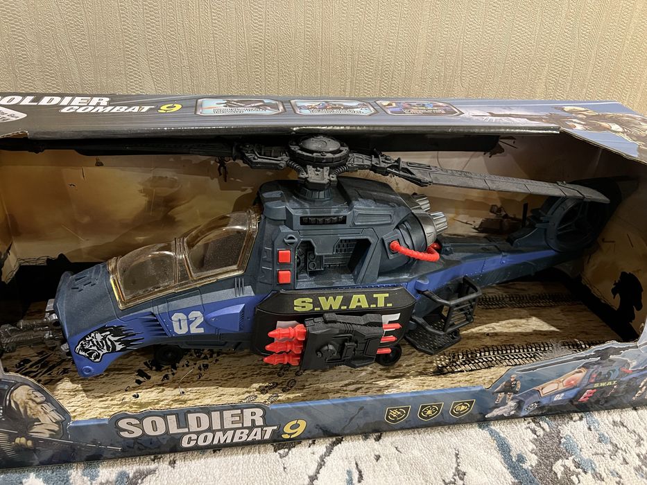 Combat 9 воєнний вертоліт