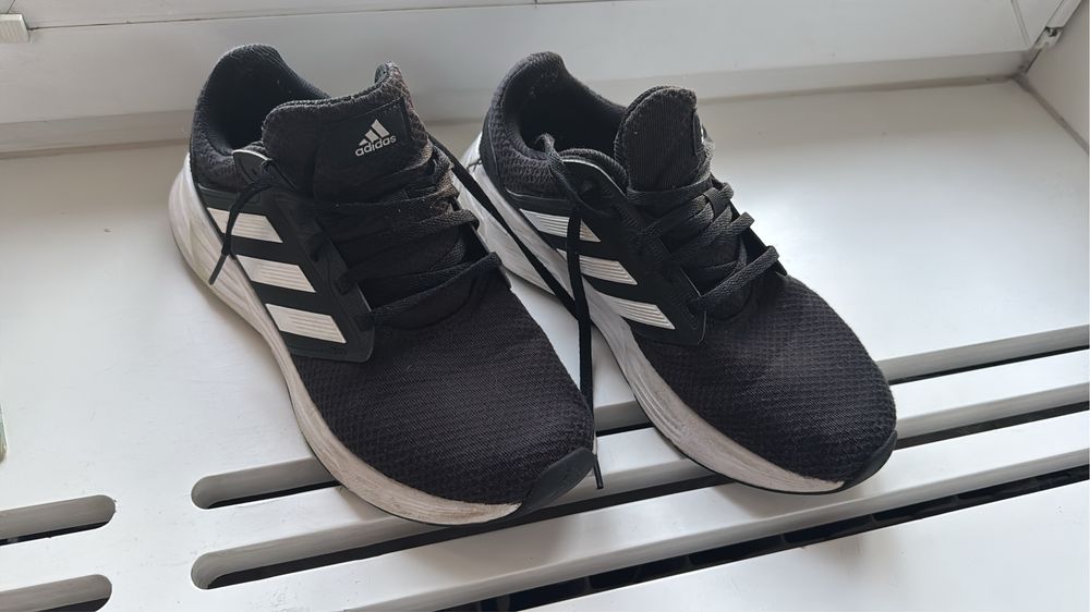 Adidas buty rozm.40