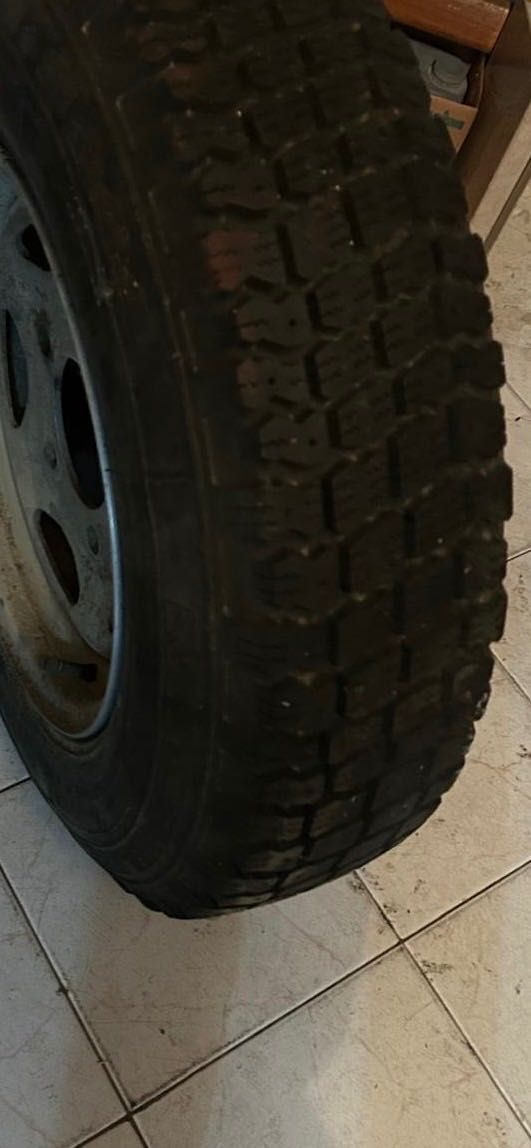 Pneu michelin com jante 205 r16 104T M+S