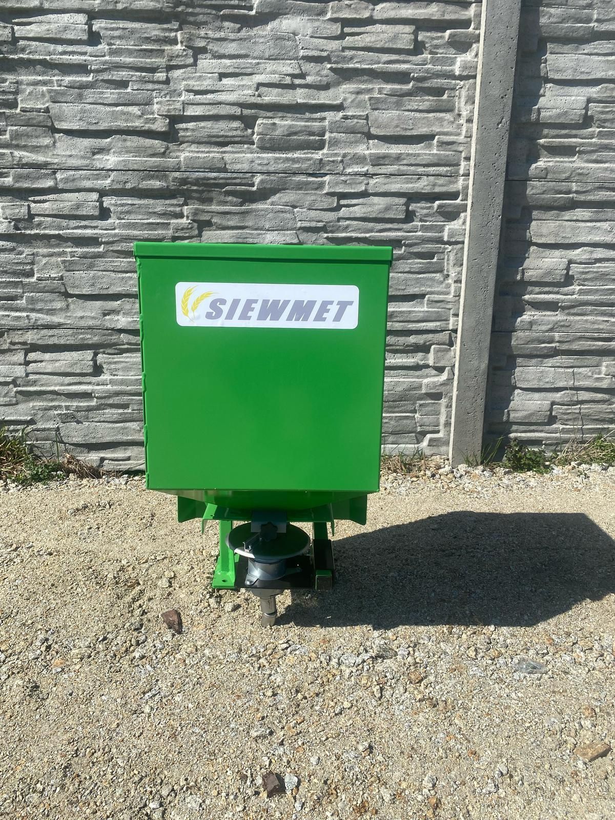 Siewnik Poplonu Siewmet 60L Producent