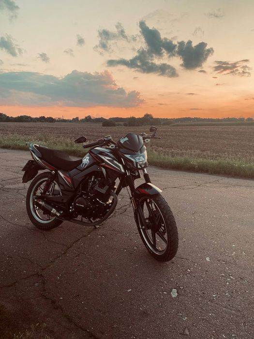 Продам мустанг 200