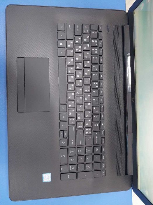 Ноутбук HP17-by1033dx (i5-чотириядерний)потужний,гарний стан,гарантія!
