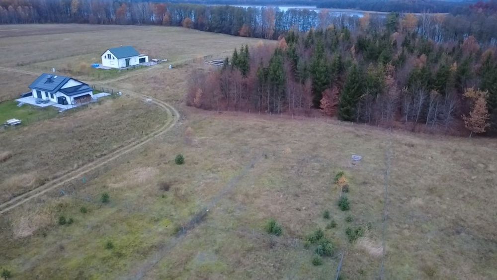 Działka nad jeziorem Wierzchowo