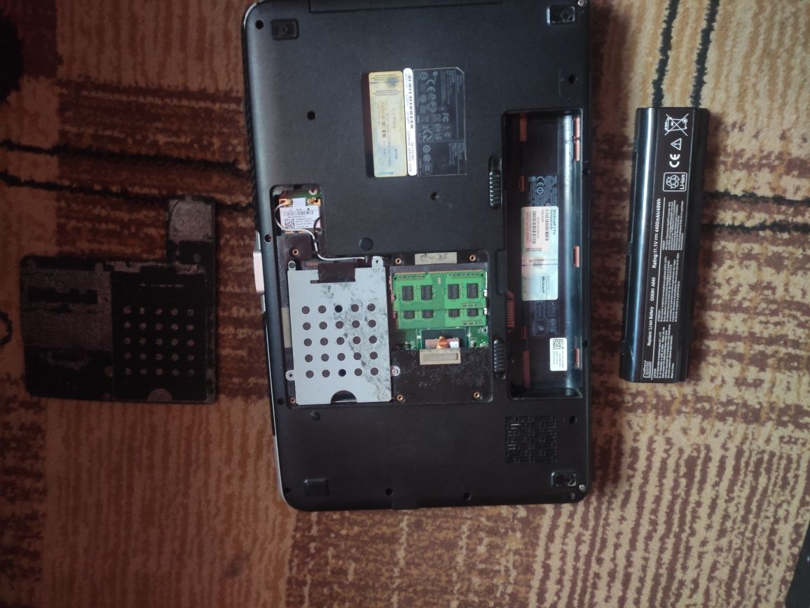 Laptop DELL 15,4 matryca czytaj opis
