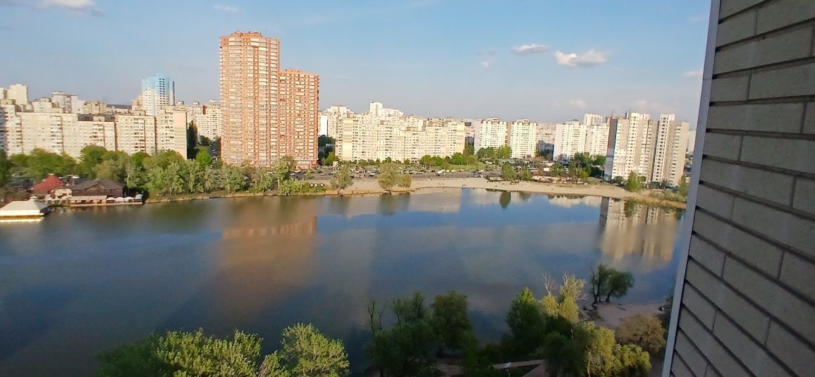 Продаж 3х кімнатної квартири 95кв.м,Харківська, Драгоманова 1Е
