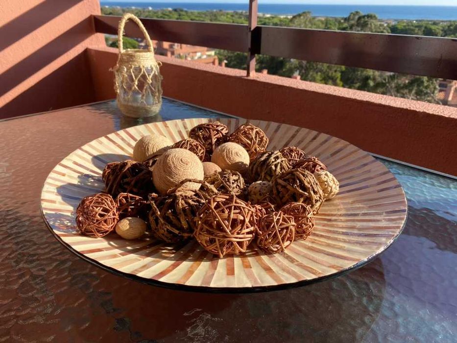 Centro de Mesa com Bolas decorativas