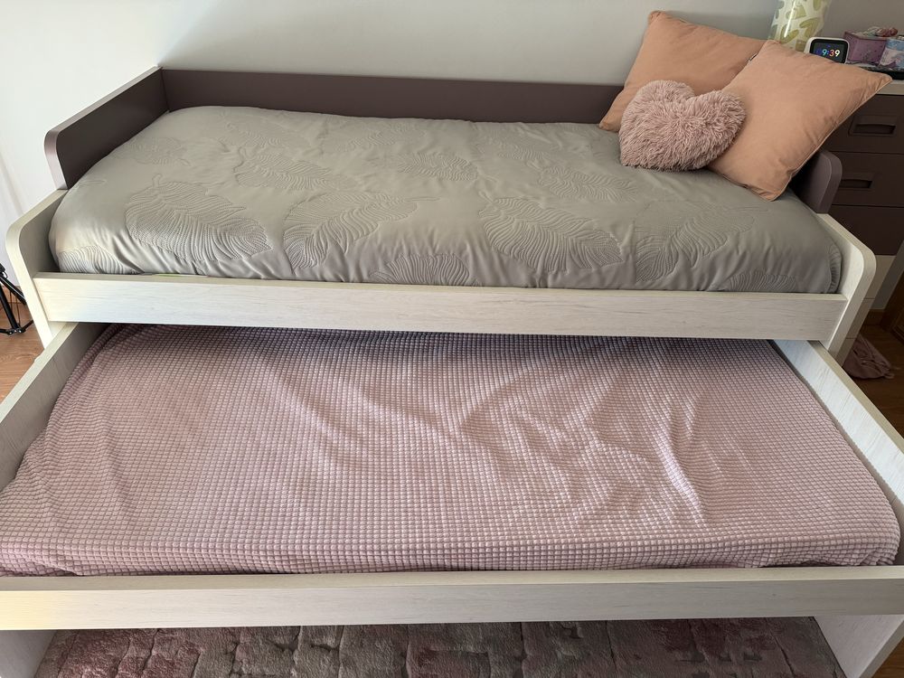 Movel de quarto juvenil, marca Rimobel, excelente estado