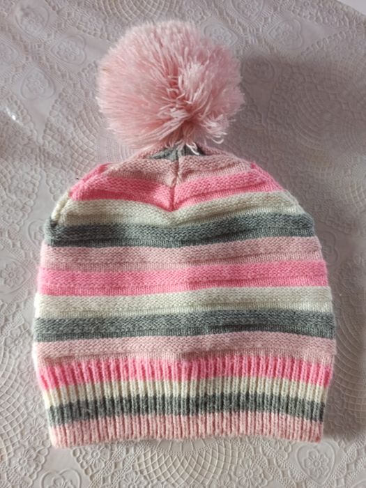 Czapka dziewczęca wiosenno jesienna