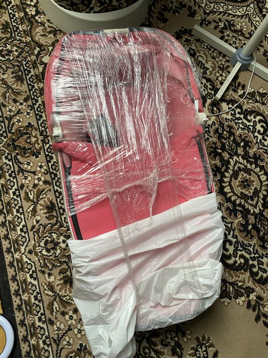 Дитяча коляска 2 в 1 Quinny Moodd Pink Passion в хорошому стані