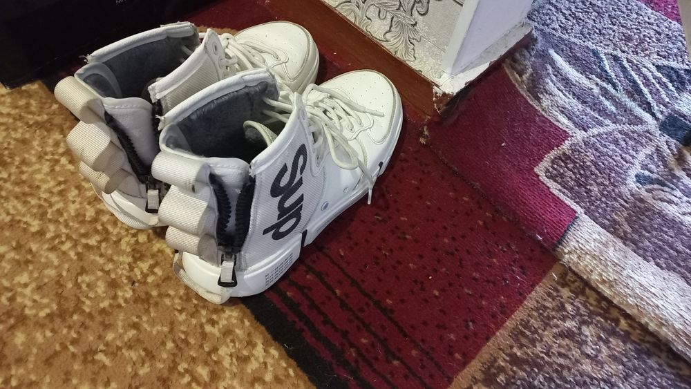 Підліткове взуття 39-40