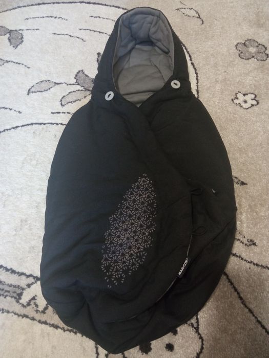 Fotelik Maxi Cosi 0-13kg, baza ISOFIX FamillyFix, śpiworek