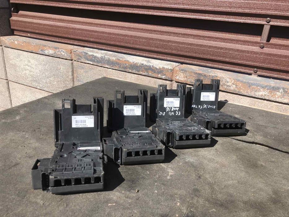 Модуль акумулятора Peugeot 3008 5008 Citroën Блок запобіжників Пежо