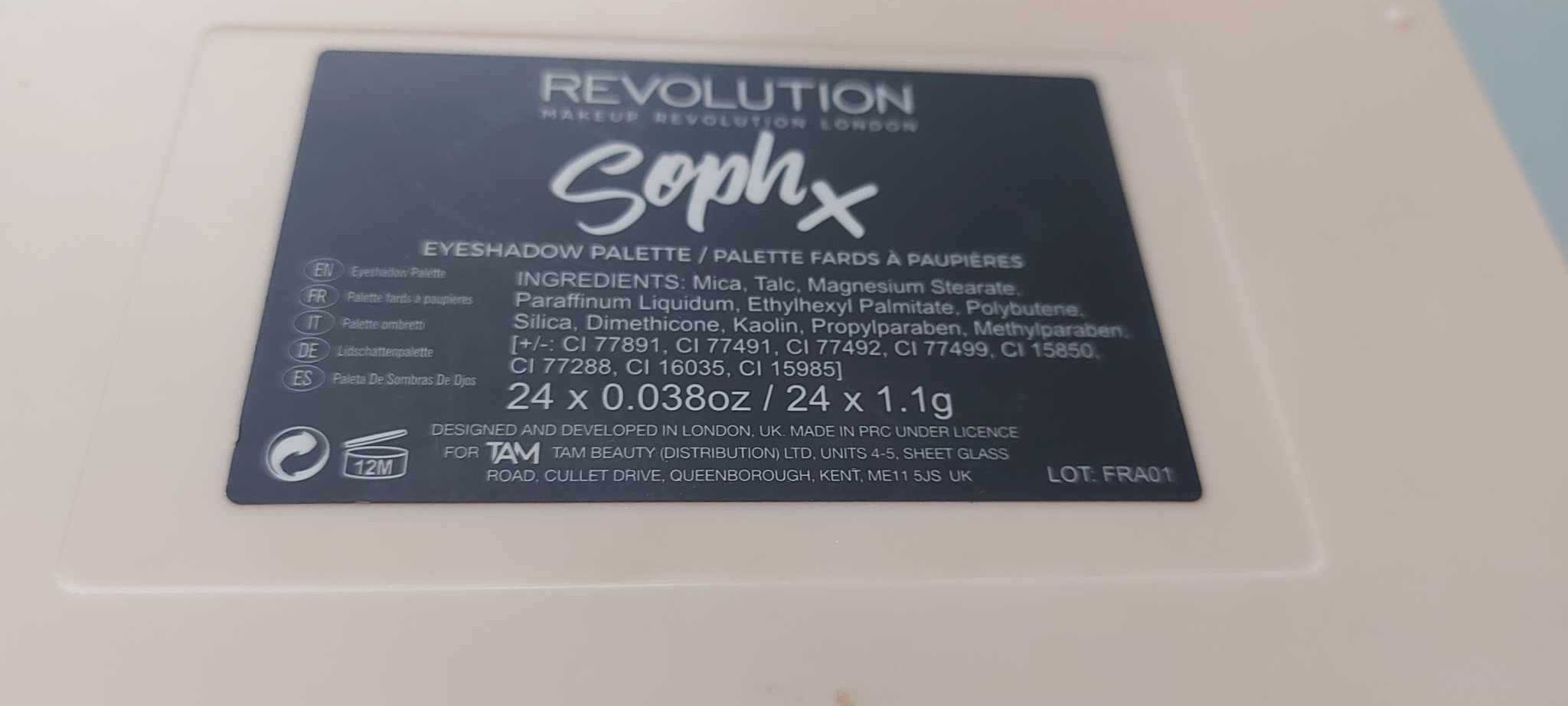 Cienie do powiek Revolution