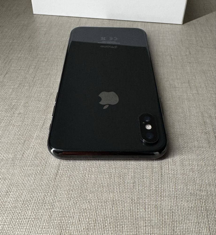 Iphone X - 64GB live