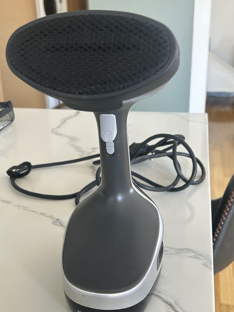 Ferro vapor vertical Rowenta