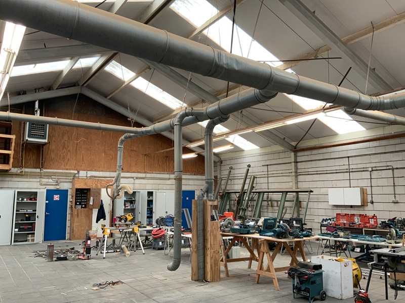 Odciąg trocin z wytrząsarką, 40 m rur i kontener 6m dł. DLMV USA