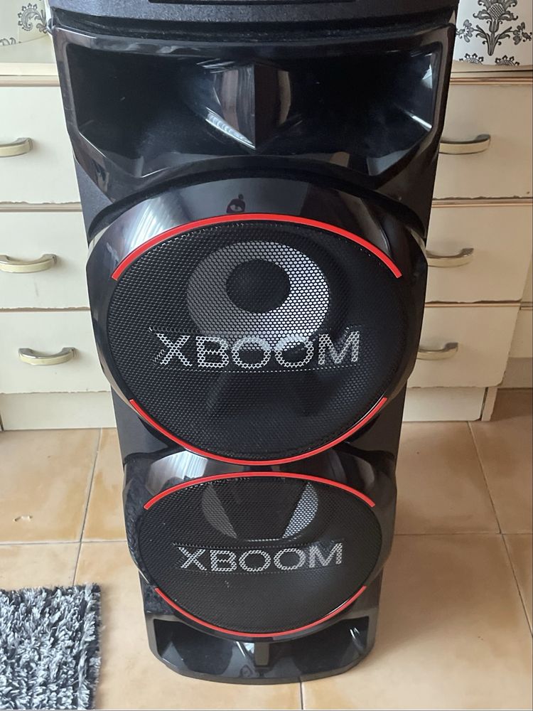 Vendo Lg xboom Ong em perfeito estado nem nenhum detalhe, descrição