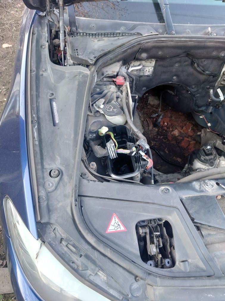 Maska zamki naboje BMW F10 f11 kolor a76
