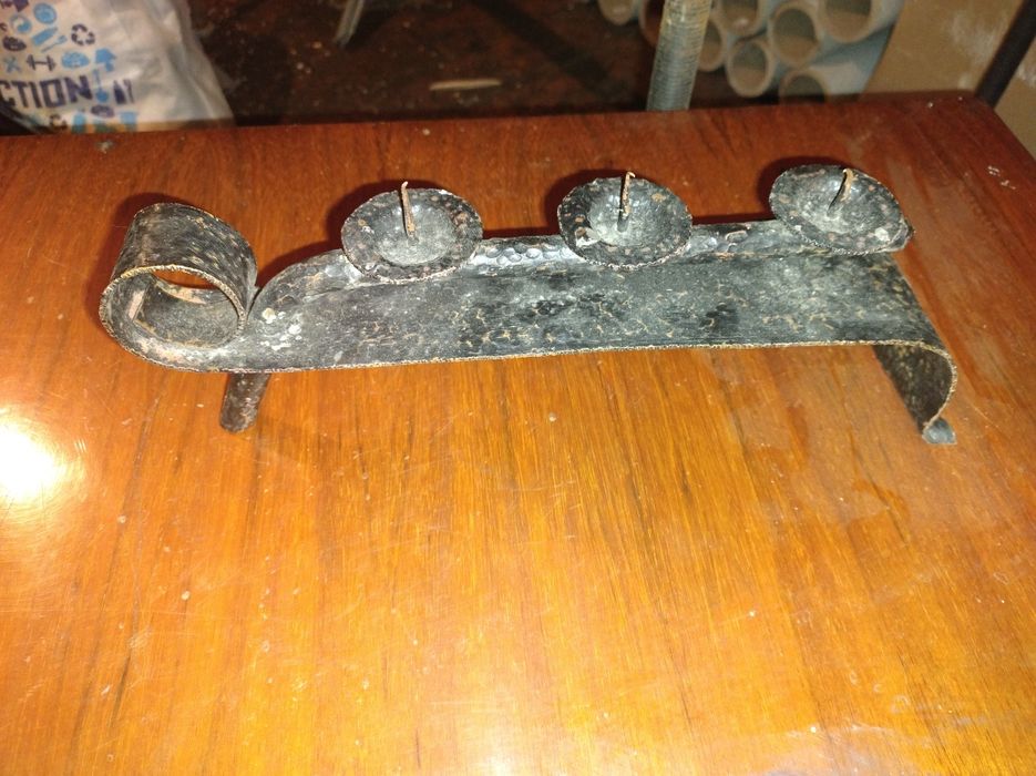 Miedziany świecznik