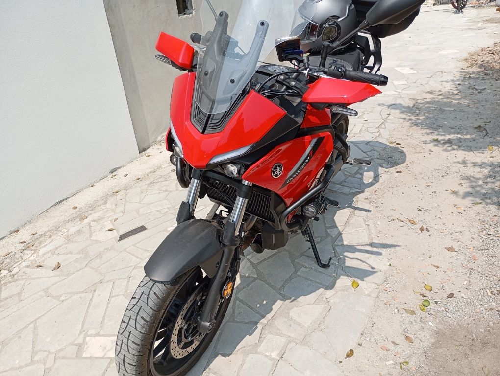 Moto Yamaha tracer 7