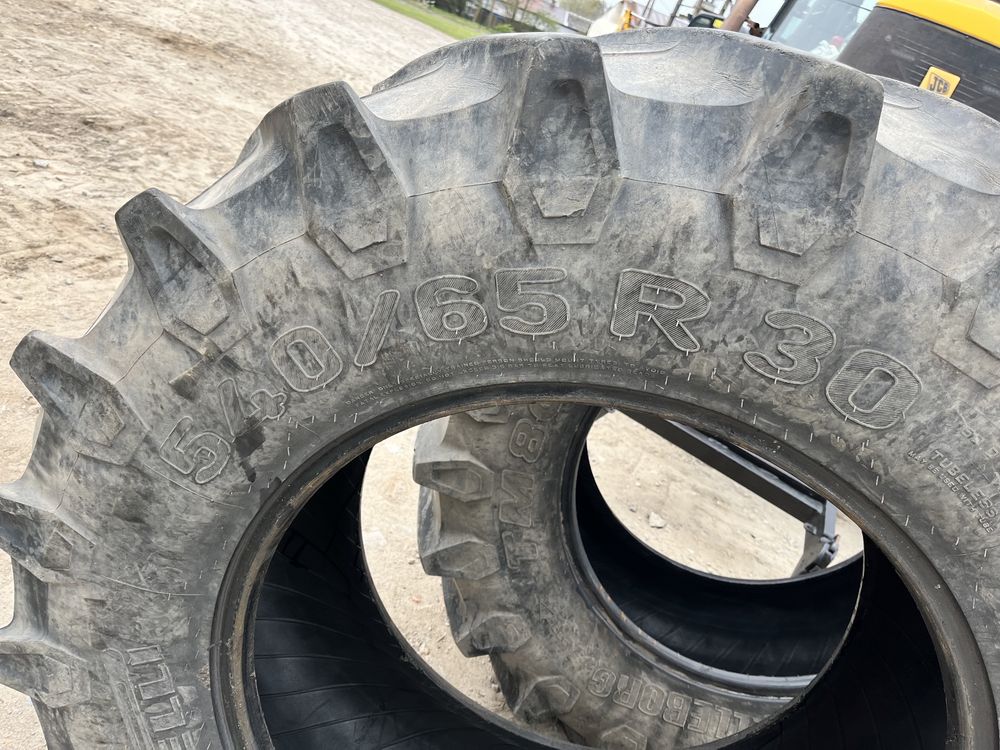 Opony 540/65r30 dobry stan