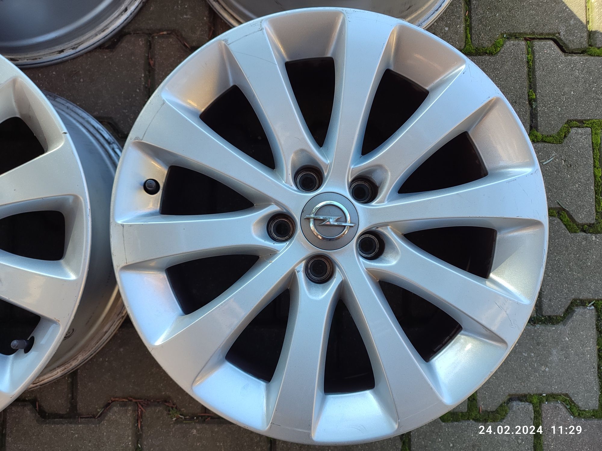 Felgi aluminiowe Opel 5x115 7Jx17" ET35