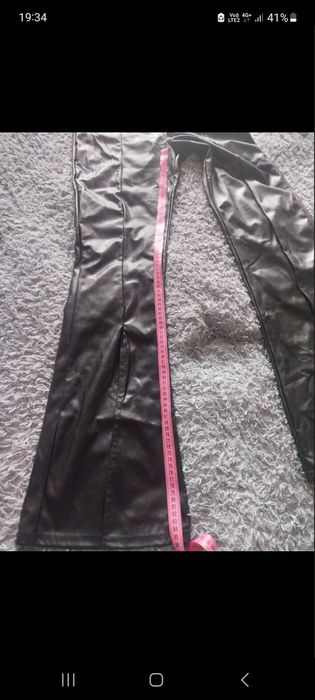 Комбинезон брючный из эко-кожи клеш разрез Pretty Little Thing