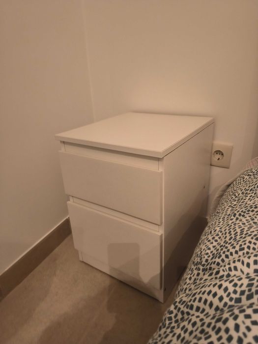 Mesa de cabeceira Ikea