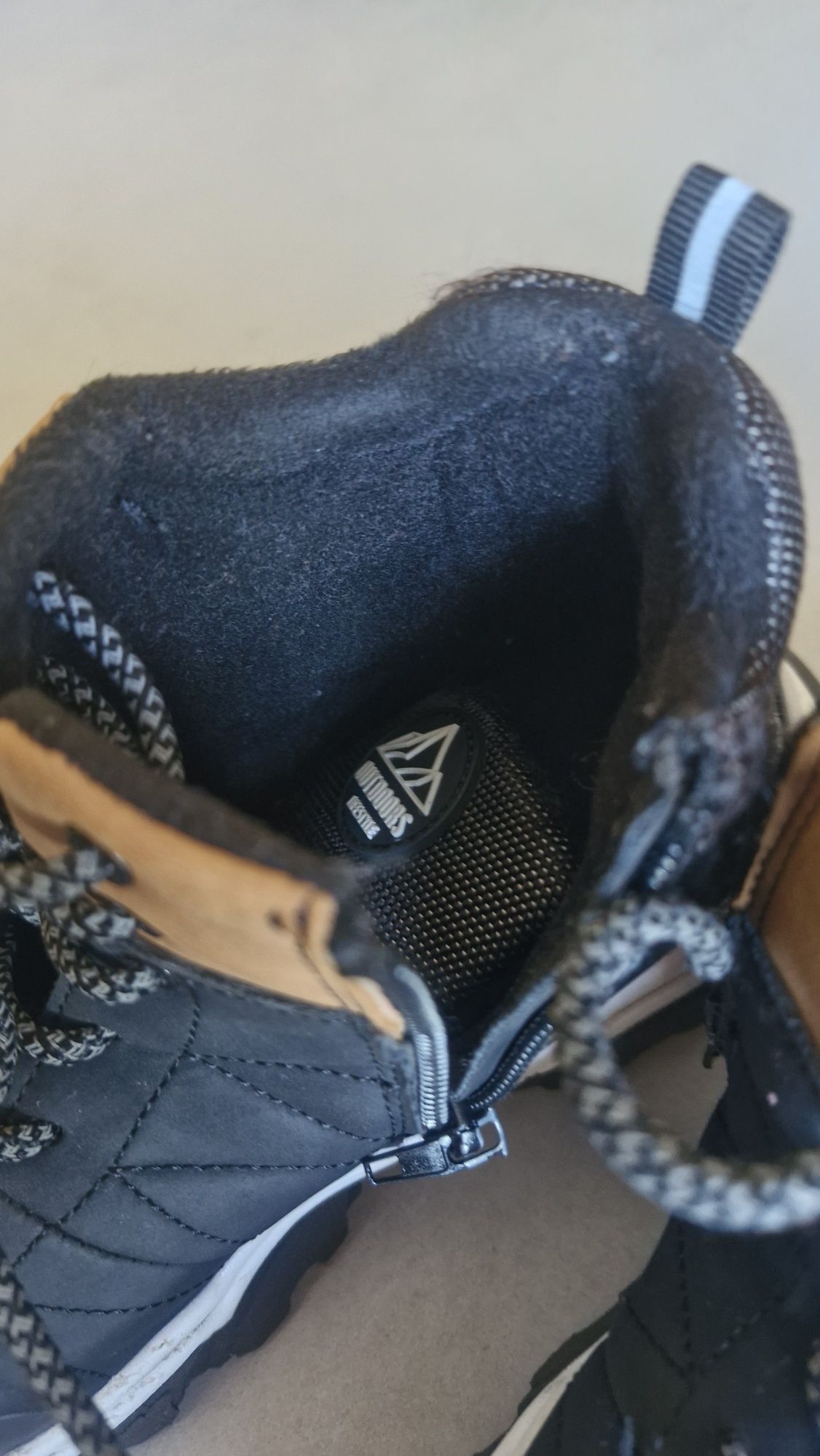 Buty dla chłopca lekko ocieplane