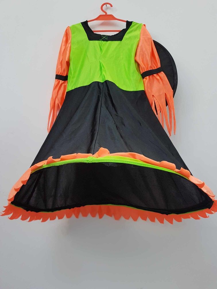 Sukienka przebranie czarownica wiedźma na kole rozmiar 122 128. A3105
