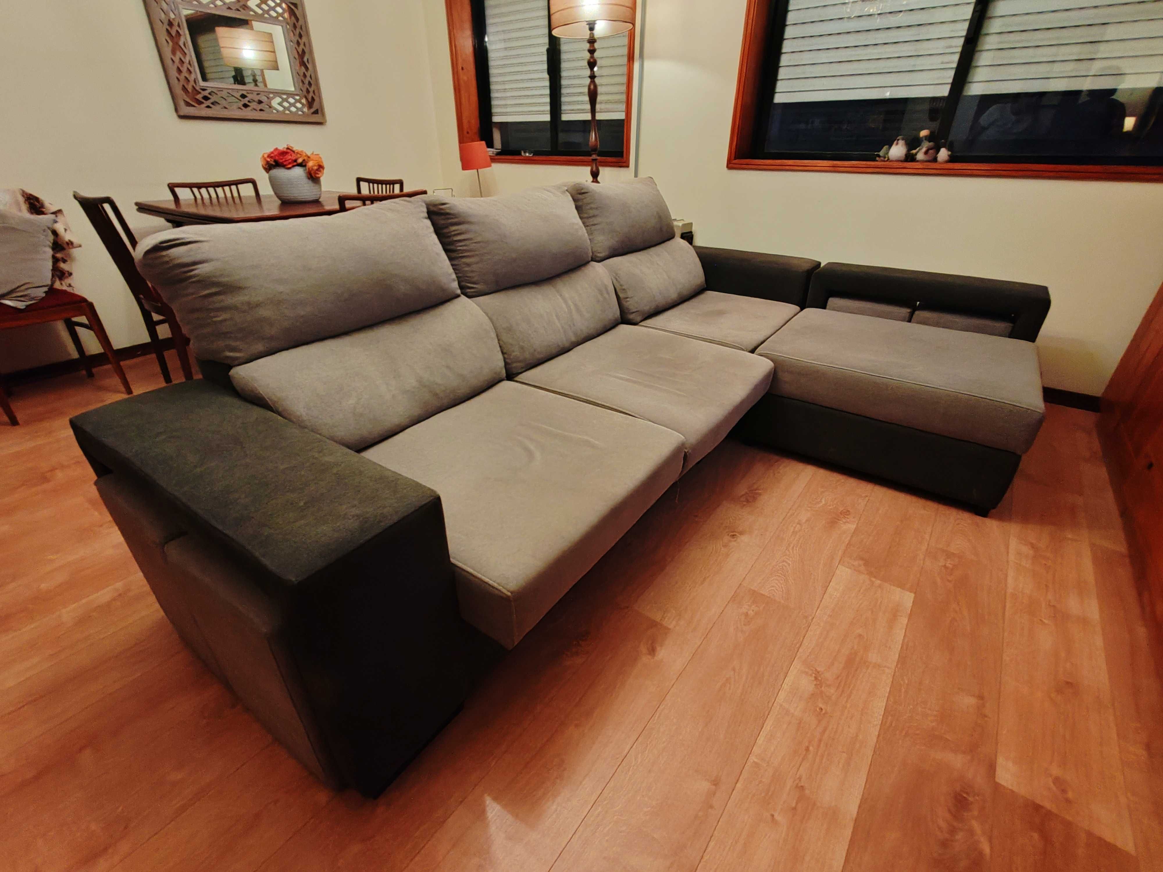 Sofá modular cinza (chaise long/sofá cama) 5 pessoas