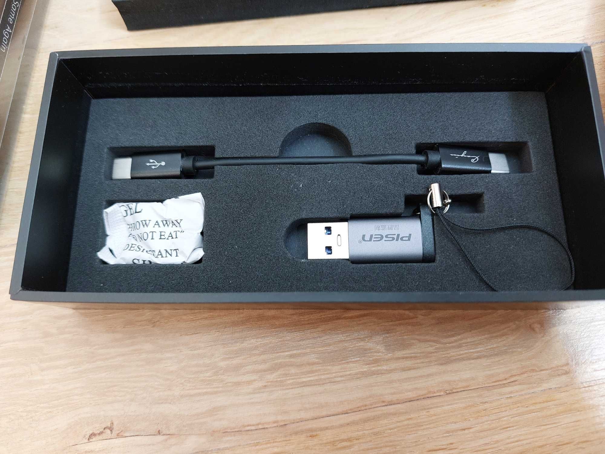 Cayin RU6 - Przenośny DAC/Amp dongiel USB