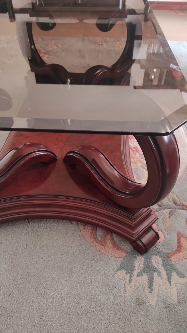 Mesa de apoio em madeira de cerejeira
