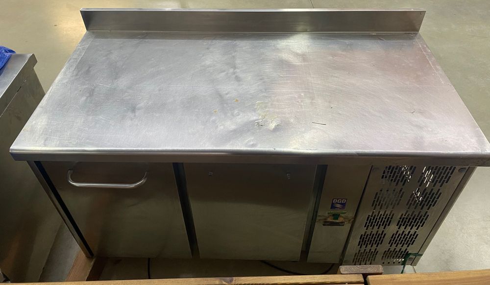 Стол холодильник