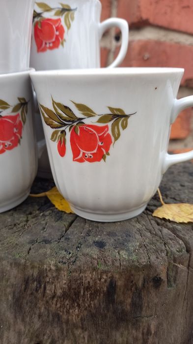 Продам фарфорові чашки