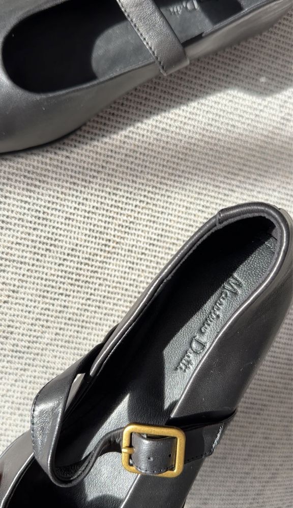Massimo Dutti skórzane baleriny sandały