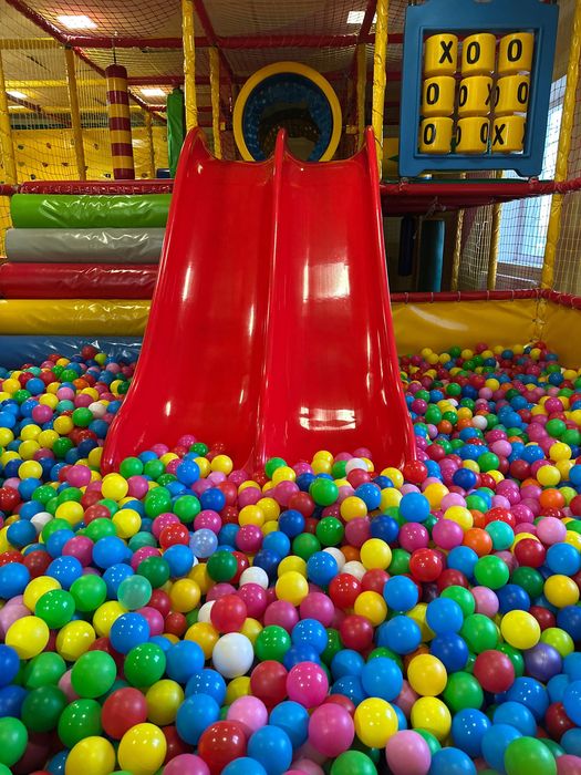 Продам готовий бізнес - діючий дитячий ігровий центр!