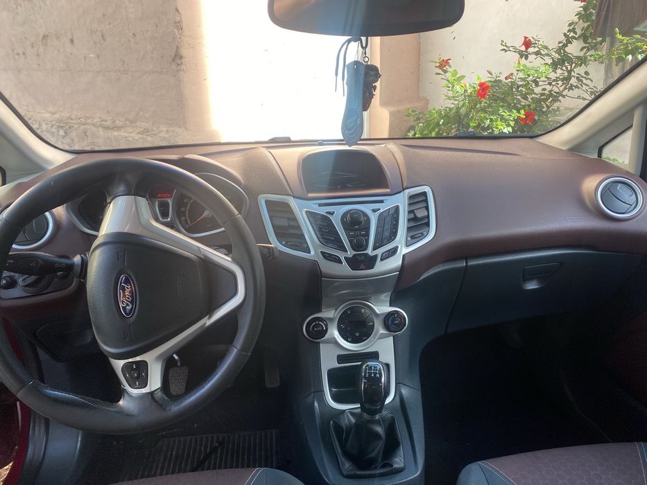 Ford Fiesta 2011 - Gasolina