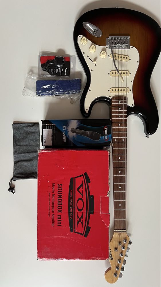 Gitara elektryczna piecyk  wzmacniacz karaoke Made in England