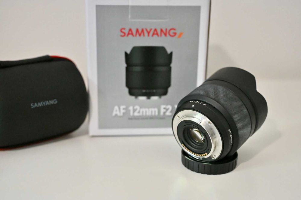 Samyang 12mm f/2 para Fujifilm X + filtro UV