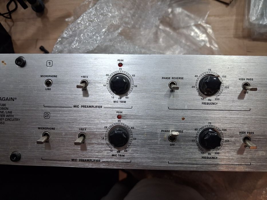 Behringer Model T1953 Tube Ultragain (Como Novo)