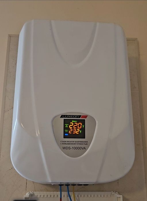 Стабілізатор напруги LUXEON WDS- 10000 SERVO