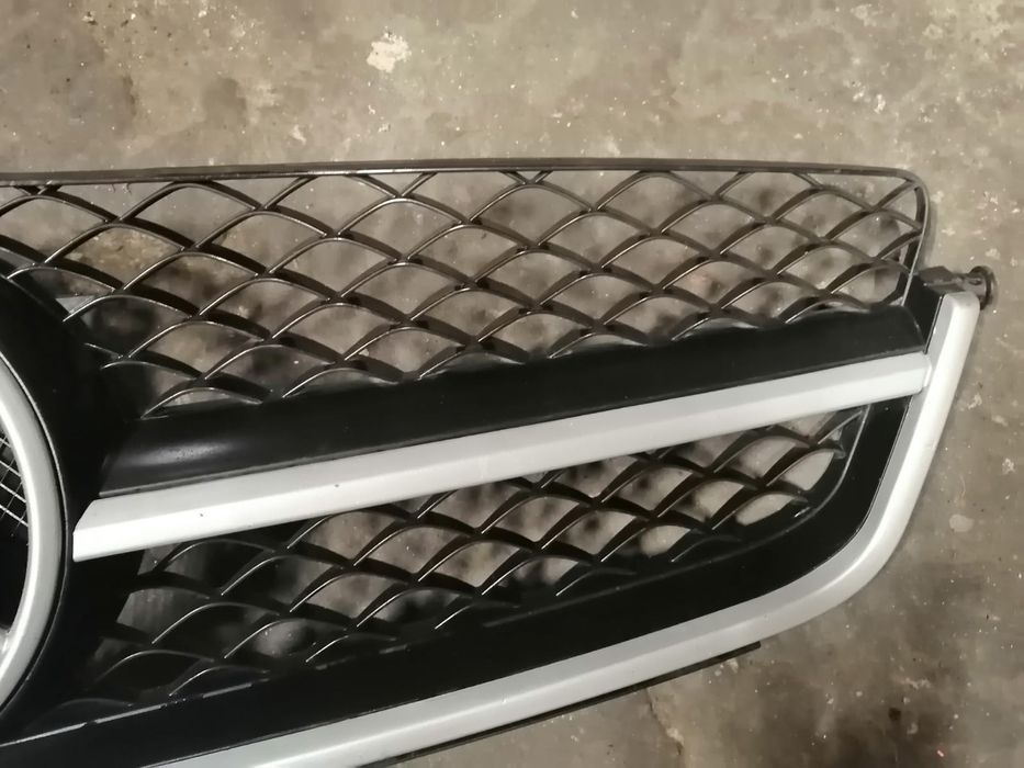 Grill atrapa zderzaka Mercedes Benz C-class w204 Ładny wzór Wysyłka