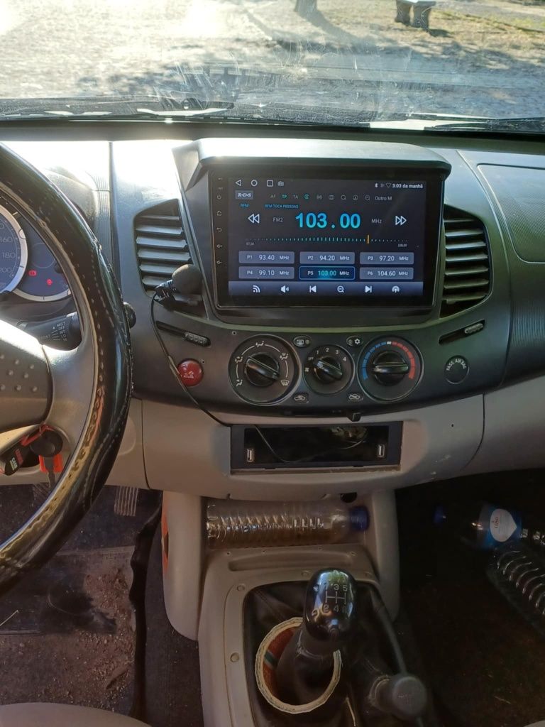 Vende-se Mitsubishi L200