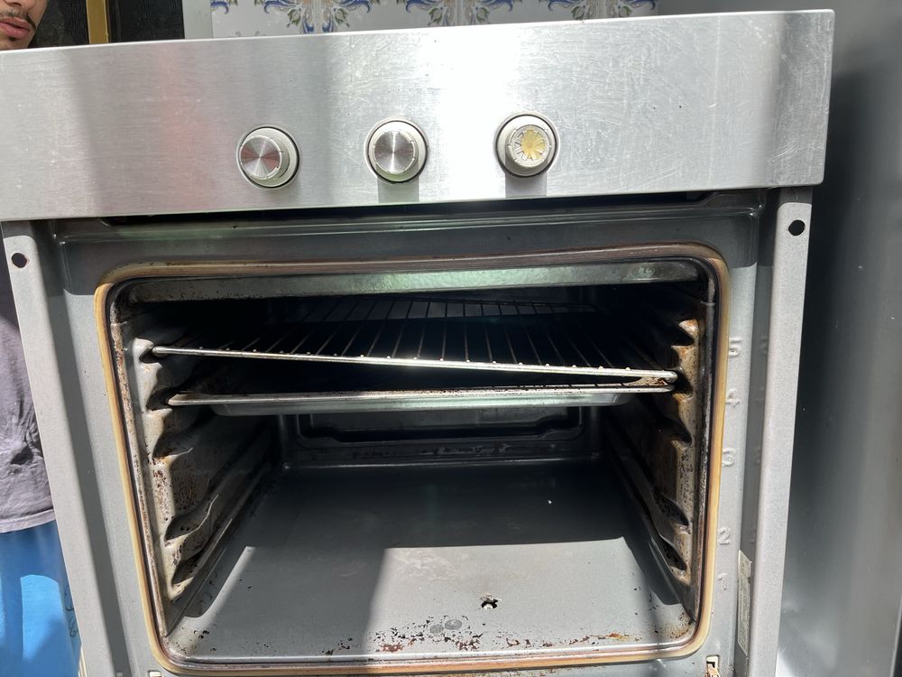 Forno a luz em bom estado