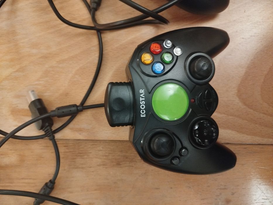 2 comandos Xbox em bom estado