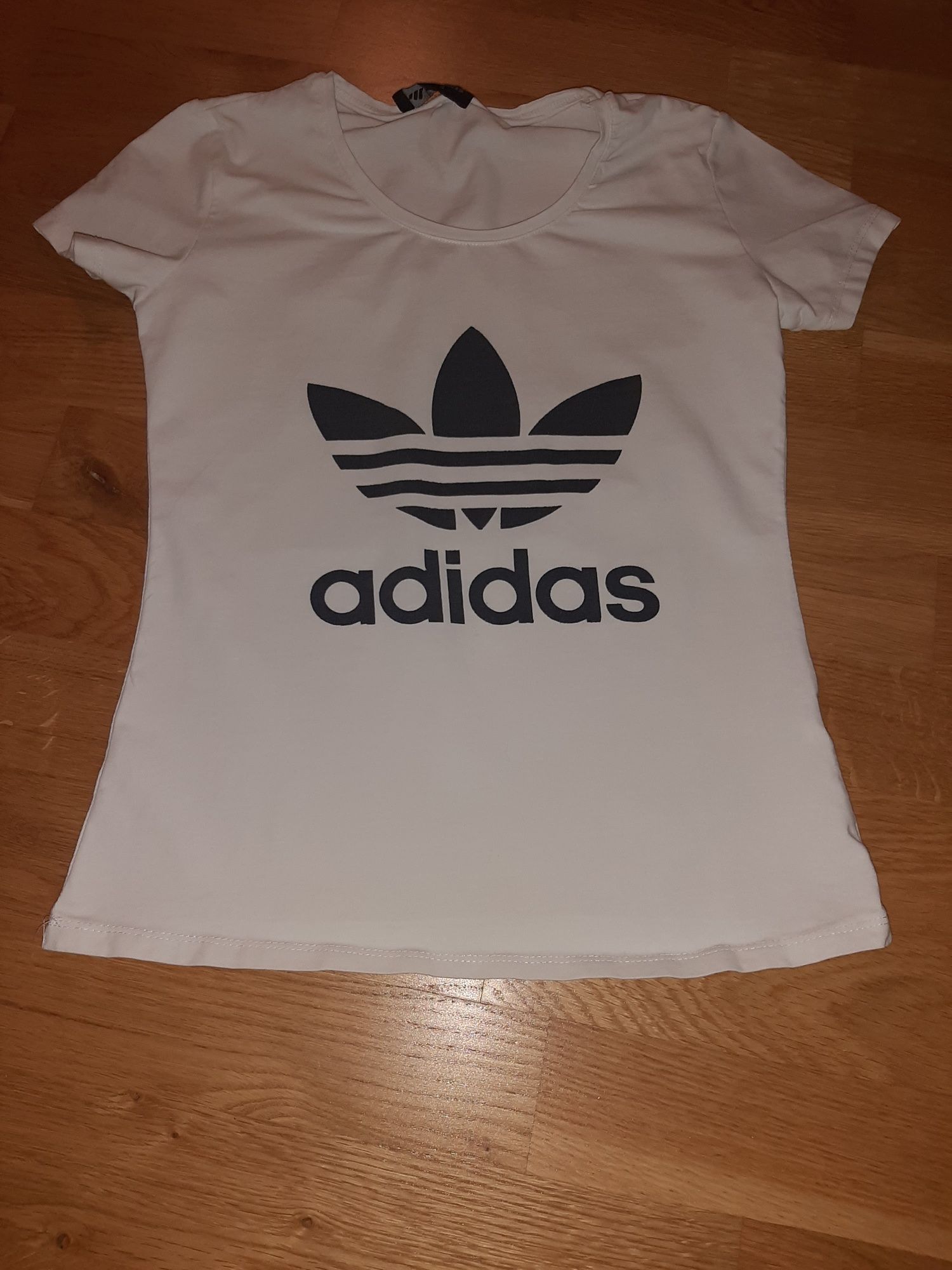 Biały T-shirt dla dziewczynki Adidas