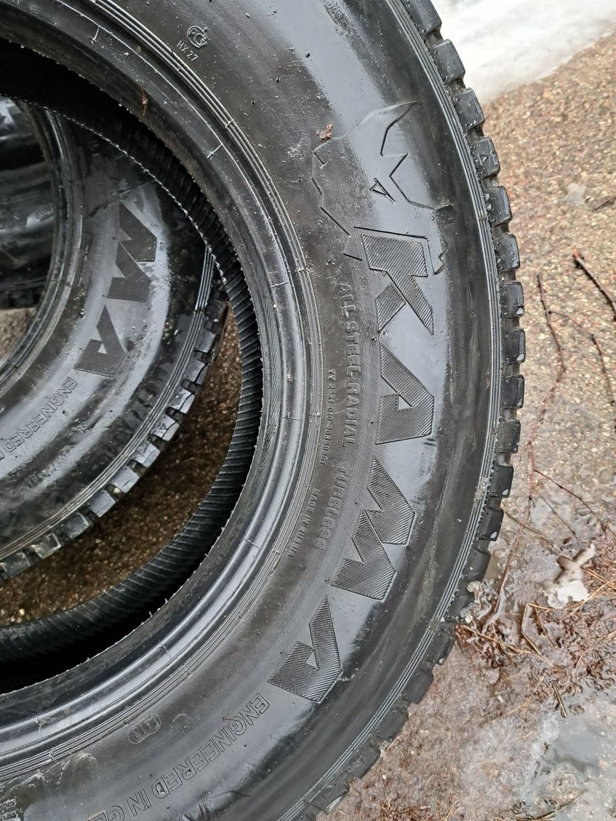 Opony 285/70r19.5