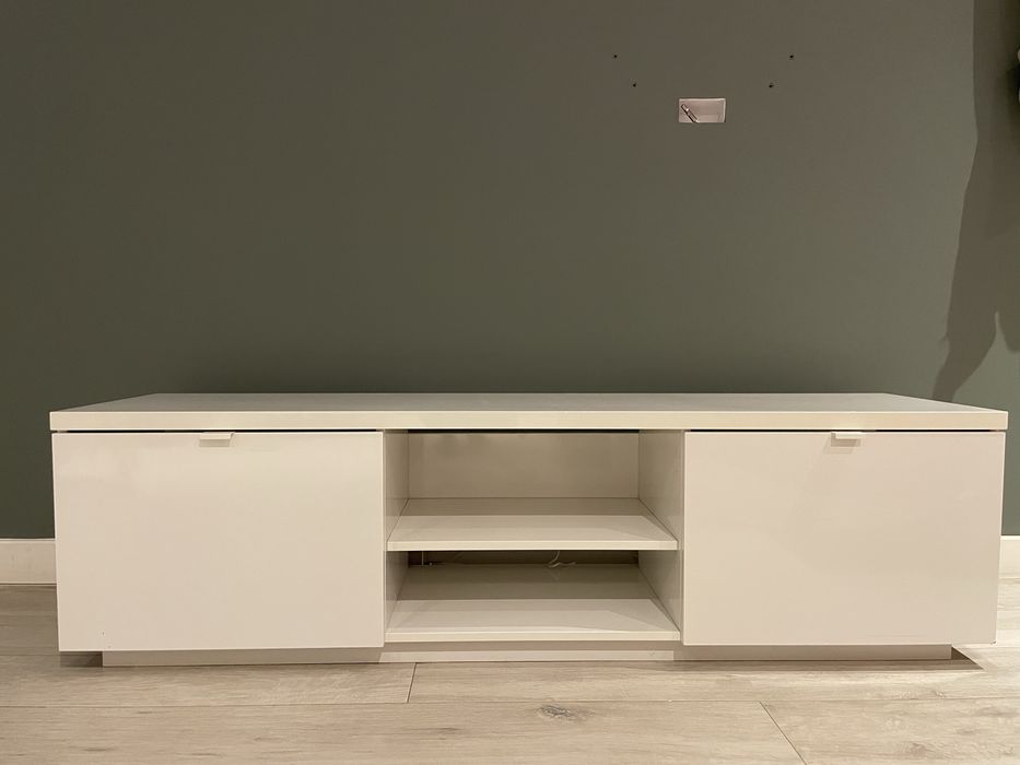 Sprzedam szafke pod tv IKEA BYAS