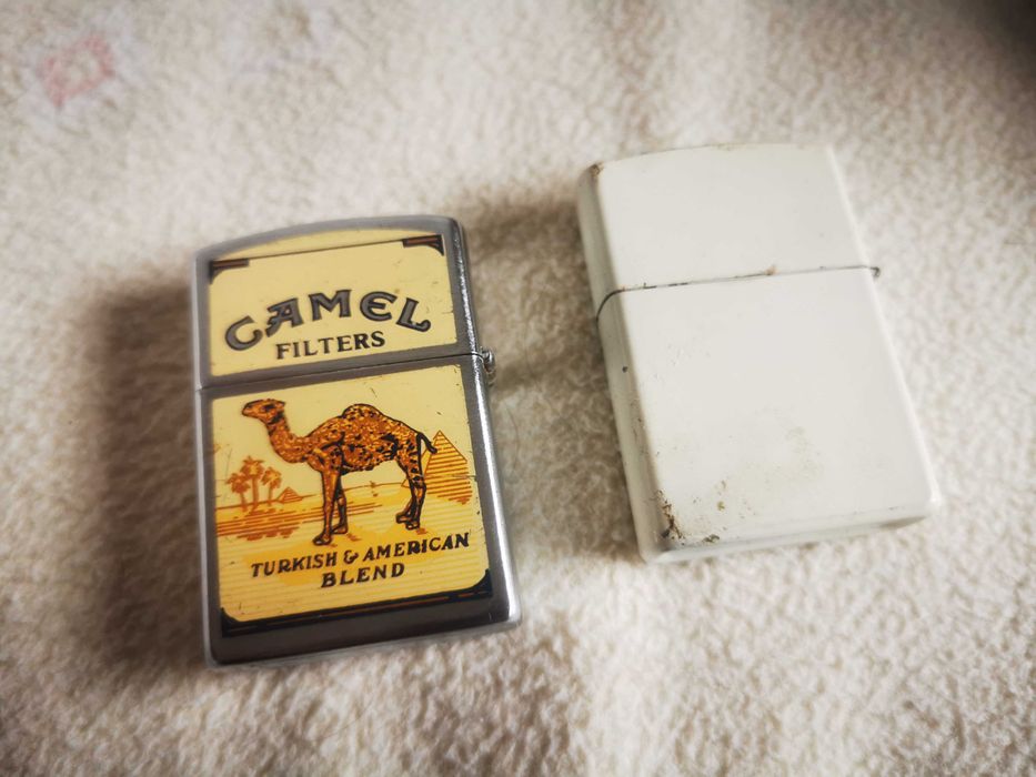 2 isqueiros para colecionadores